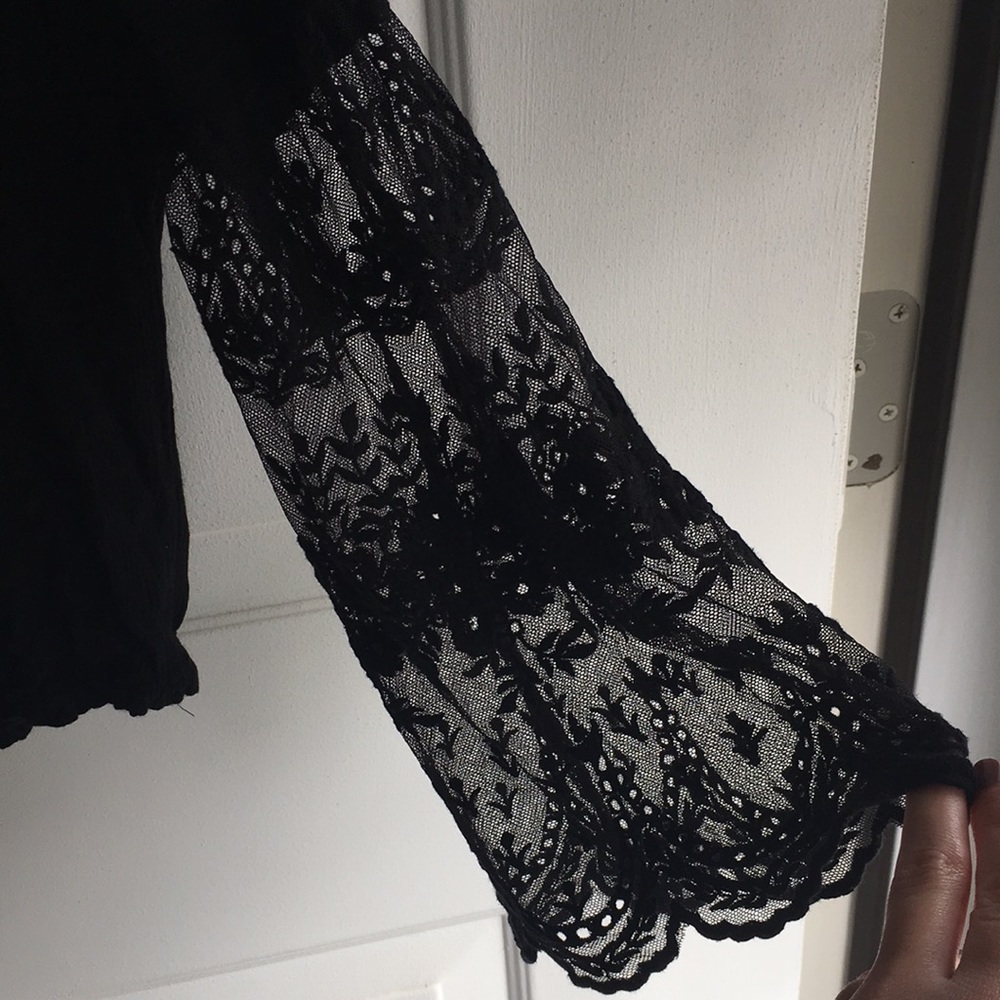 Forever 21 off the shoulder blouse lace sleeves size medium - Picture 5 of 7